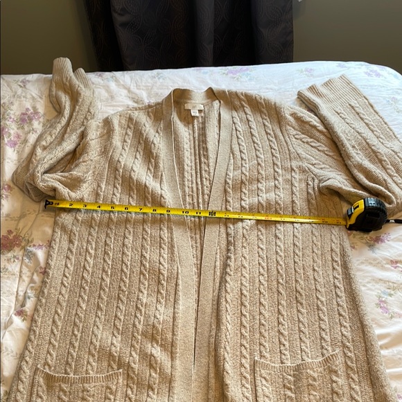 Women's Tan Cable Knit Cardigan Duster - Picture 4 of 8